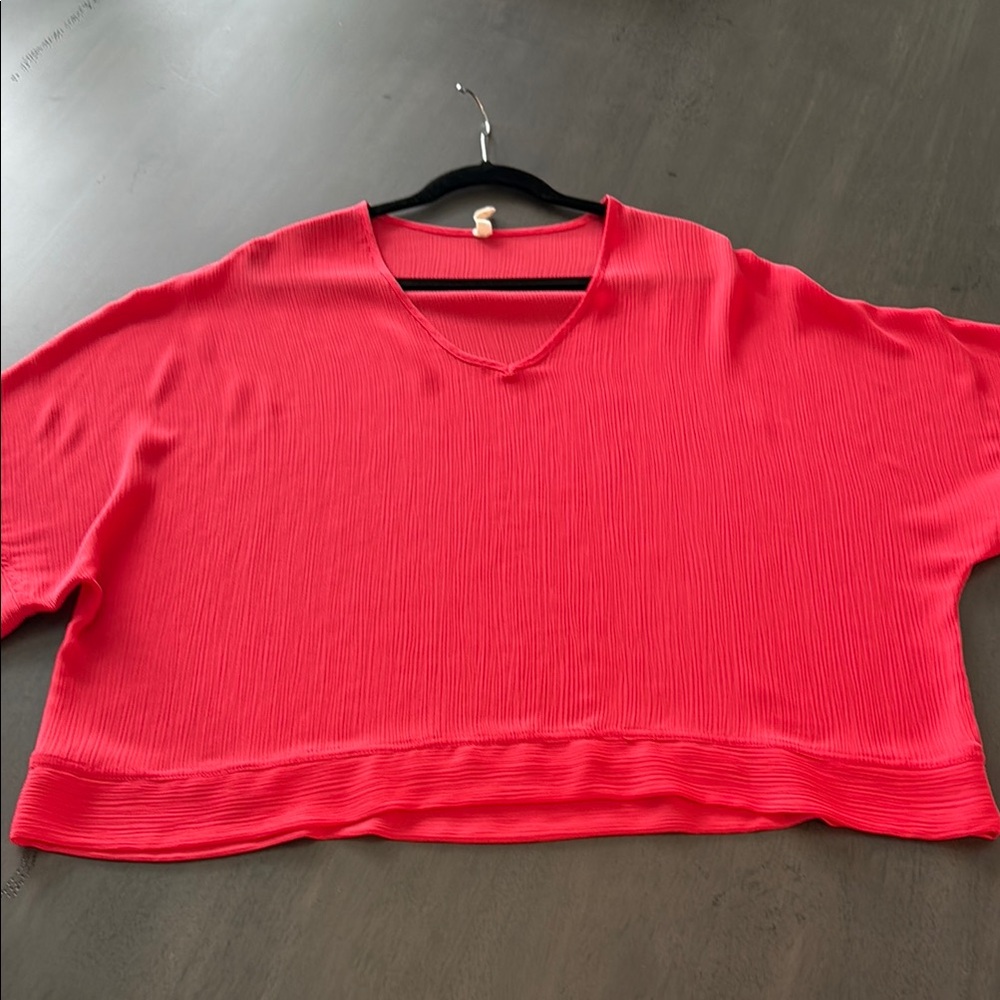 Women's Red V-Neck Top - Picture 4 of 6